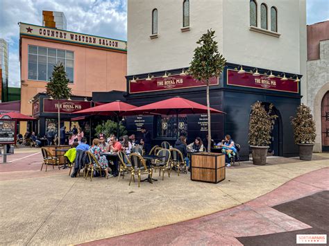 Pub .